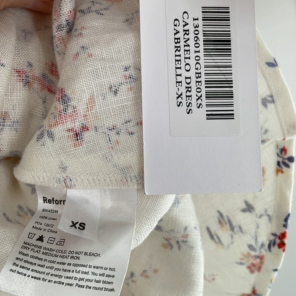 REFORMATION Carmelo Gabrielle Linen Floral Wrap Mini Dress - Picture 3 of 16
